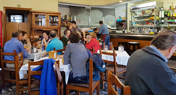 מסעדה עממית בסנטיאגו דה קומפוסטלה , צילום: דוד הכהן