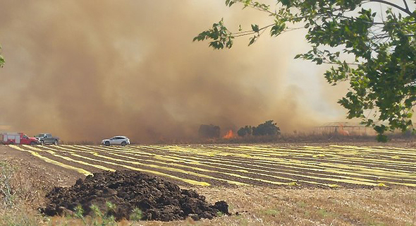 השריפה במחלף ירקונים, צילום: יערה לוי