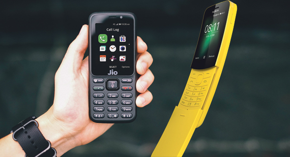 מימין: נוקיה 8110 החדש ו-Jio Phone, המכשיר שכובש את הודו, צילום: יחצ