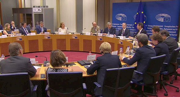 צוקרברג מעיד מול הפרלמנט האירופי, צילום מסך: שידור חי יוטיוב