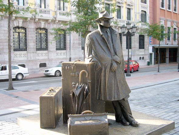 הפסל של האיש האלמוני באוביידו, צילום: ויקי