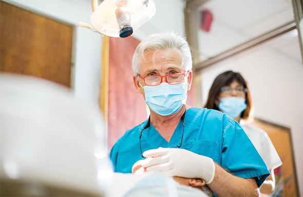 ד"ר דב ברגר,מבעלי חיוכים – מרכז להשתלות שיניים בבית החולים לניאדו 