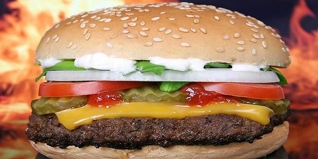 קמפיין חדש בארה&quot;ב: הבורגר של מקדונלד&#39;ס מסוכן לבריאות