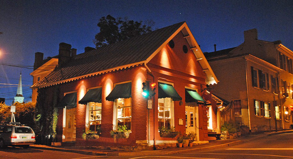 מסעדת Red Hen בלקסינגטון, וירג'יניה