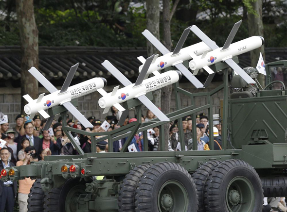 טיל טילים נגד טנקים ספייק רפאל דרום קוריאה , צילום: AP 