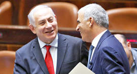 Israel's Prime Minister Benjamin Netanyahu (left) and Finance Minister Moshe Kahlon. Photo: Alex Kol