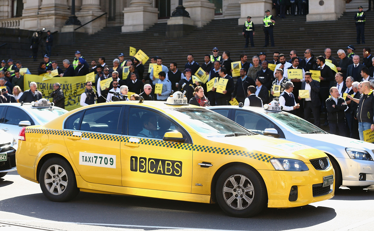 מוסף שבועי 19.7.18 מחאה של נהגי מוניות נגד אובר במלבורן אוסטרליה, צילום: גטי אימג'ס