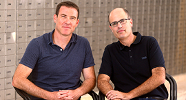 Dovi Ollech (left) and Avi Hasson. Photo: Zvika Tishler