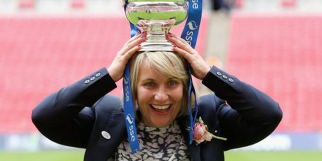 ברקליס ישקיע 10 מיליון ליש&quot;ט בליגת כדורגל הנשים של אנגליה