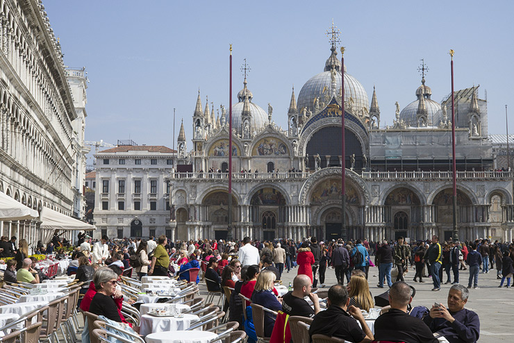 כיכר סן מרקו ונציה. 49 דולר לשתי כוסות קפה ושני בקבוקי מים, צילום: שאטרסטוק