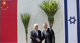 Wang Zhigang and Erel Margalit. Photo: Marcelle Deichev