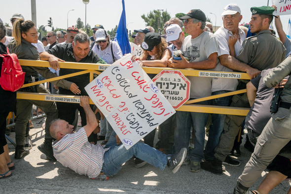 הפגנת גמלאי המשטרה בתחילת החודש מול משרד רה"מ בירושלים, צילום: אוהד צויגנברג