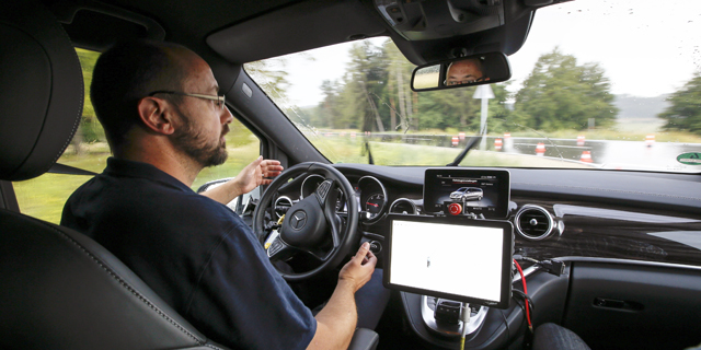 שמים ברקס לחלום הרכב האוטונומי: ייקח זמן עד שנעזוב את ההגה