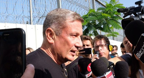 Nochi Dankner outside of Maasiyahu Prison, Tuseday. Photo: Photo: Shaul Golan