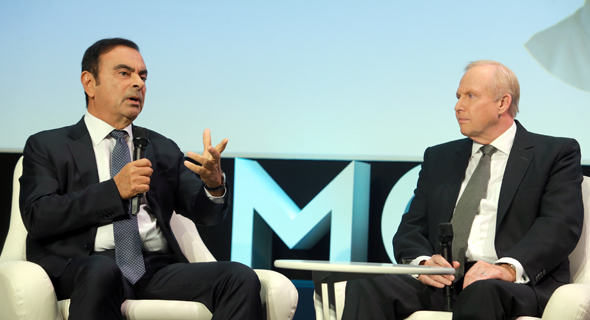 Carlos Ghosn (left) and Robert Dudley. Photo: Orel Cohen