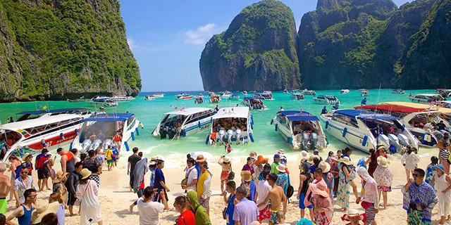 החוף בתאילנד שהתפרסם בסרט &quot;החוף&quot; יישאר סגור עד להודעה חדשה כדי להשתקם מעומס התיירים