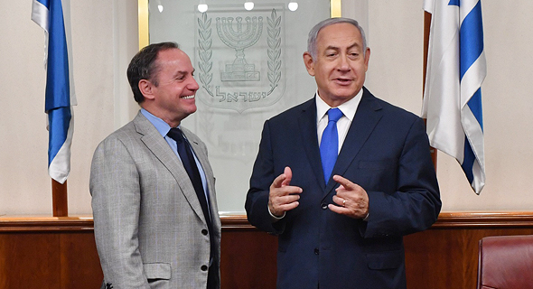 Intel's interim CEO Bob Swan (left), Israeli Prime Minister Benjamin Netanyahu. Kobi Gideon, GPO