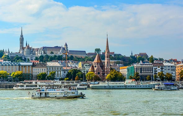 נהר הדנובה, בודפשט. חזות אירופית קלאסית לצד עושר תרבותי רב 