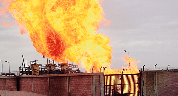 אחד הפיצוצים בצינור הגז של EMG באל עריש, צילום: EPA
