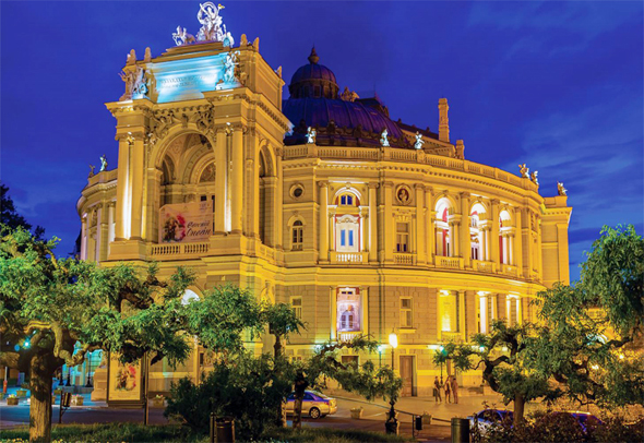 התיאטרון הלאומי לאופרה ובלט של אודסה. 2.5 מיליון תיירים בשנה 