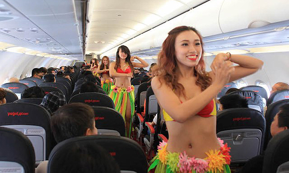 רקדניות ביקיני חברת תעופה וייטג'ט וייטנאם, צילום: Vietjet