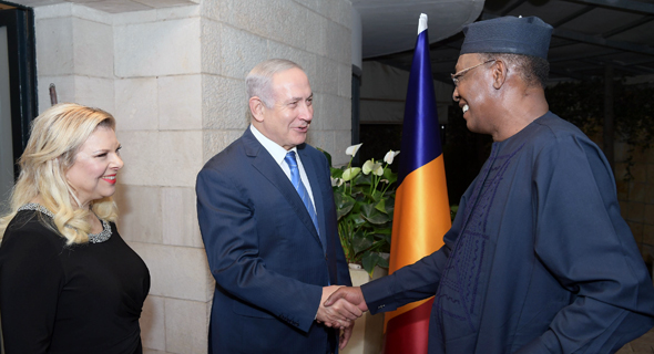 Idriss Deby, Chad’s president since 1990 and Netanyahu. Photo: Amos Ben Gershom