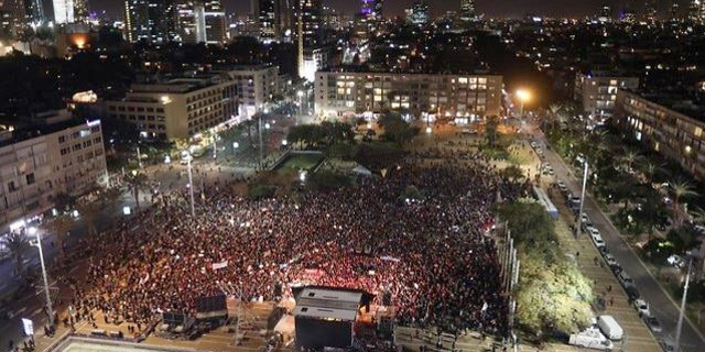 In Tel Aviv, Thousands Protested Violence Against Women