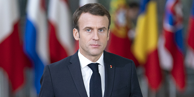 נשיא צרפת הכריז על עוצר והתחייב: &quot;אף חברה לא תקרוס&quot;