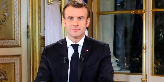 נשיא צרפת מקרון מבטל מסים ומעלה משכורות: &quot;הכעס מוצדק&quot;