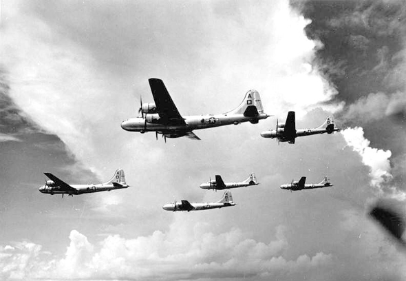 מפציצי B29 באוויר, צילום: (USAF (wikimedia