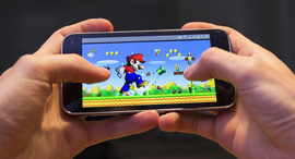 Super Mario on iPhone. Photo: Shutterstock