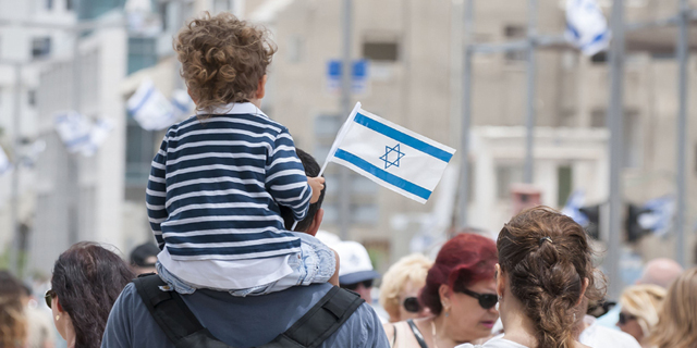 ערב יום העצמאות תש&quot;ף: 9,190,000 ישראלים חיים בארץ