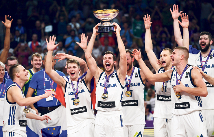 דונצ'יץ' זוכה עם נבחרת סלובניה באליפות אירופה