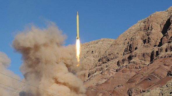 שיגור של טיל קרקע-קרקע איראני, צילום: tsanim