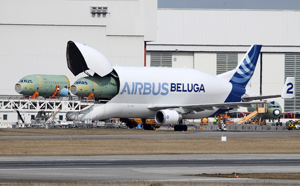 איירבוס בלוגה מעביר חלקי מטוסים, צילום: (Aeroprints (CC BY-SA 3.0