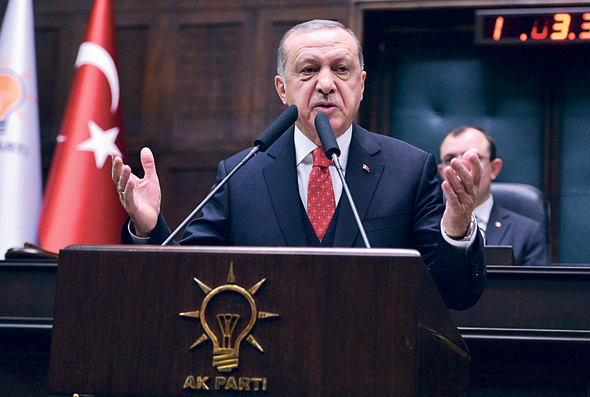נשיא טורקיה, רג'פ טייפ ארדואן. הלירה הטורקית בצניחה