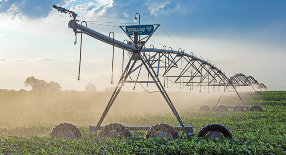 Valley Irrigation’s central pivot irrigation system. Photo: Pivot Field