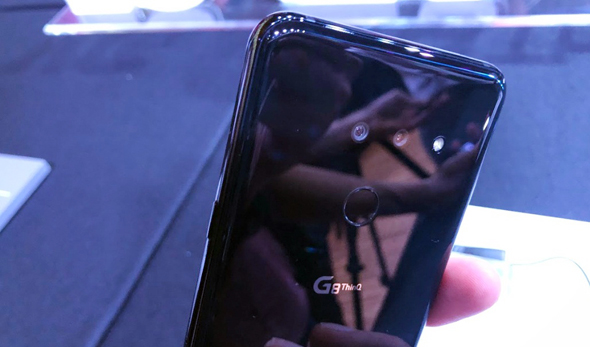 LG סמארטפונים G8 V50 2, צילום: עומר כביר