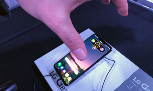 LG סמארטפונים G8 V50 3, צילום: עומר כביר