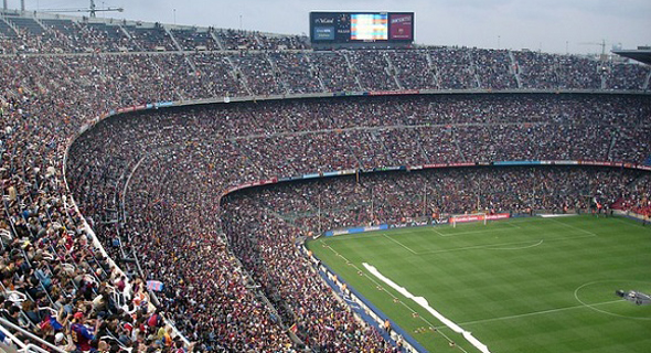 משחקי הכדורגל ישוחקו ללא קהל. האם זה הגיוני?