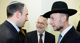 Brix CEO Moshe Wieder with MK Uri Maklev. Photo: Dave Morgenstern