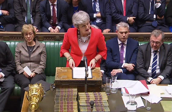 ראשת ממשלת בריטניה תרזה מיי בפרלמנט, צילום: איי אף פי