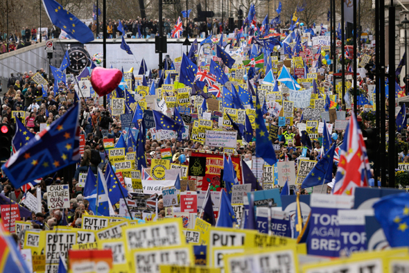 הפגנה ב לונדון נגד ה ברקזיט, צילום: איי פי