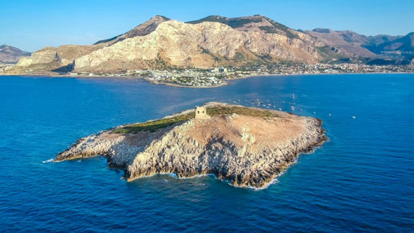 האי Isola delle Femmine בסיציליה 