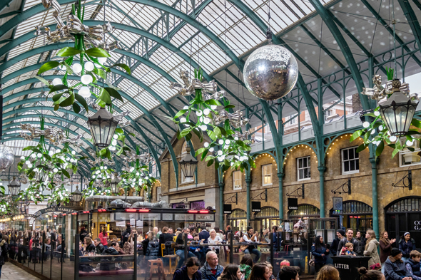 קובנט גארדן בלונדון. משוק סיטוני אפרורי לאזור קניות תוסס , צילום: Shutterstock