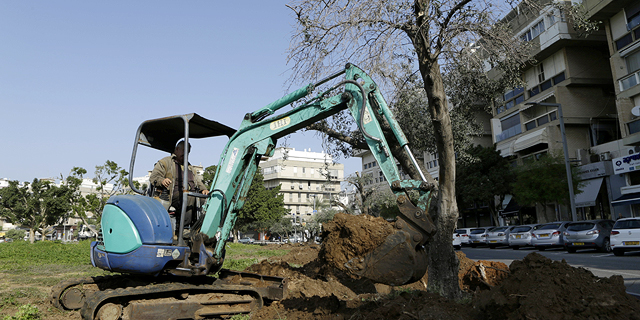 העבודות הבוקר בכיכר המדינה, צילום: עמית שעל