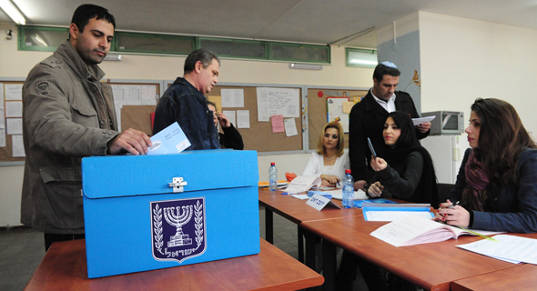 Israeli voters casting their ballots. Photo: Shutterstock