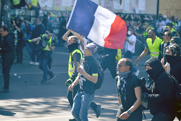 מחאת האפודים הצהובים בפאריס, צילום: גטי אימג