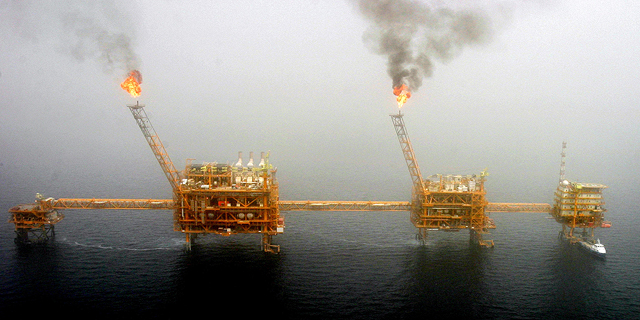 גורמים רשמיים בארה&quot;ב: שוק הנפט העולמי מוכן לסוף הייצוא מאיראן