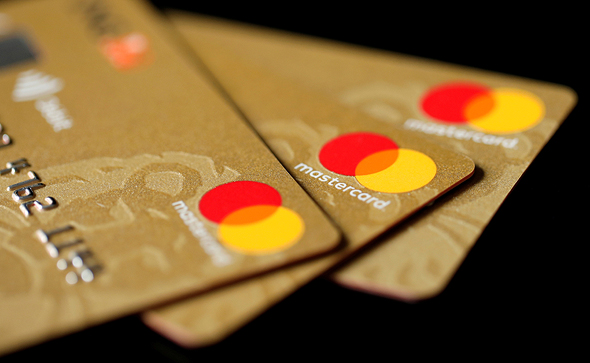 כרטיס אשראי של מאסטרקארד, צילום: רויטרס